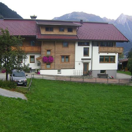 Hotel Haus Sonnegg Finkenberg Exterior foto